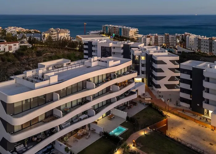 Higueron West Collection - The Poolside Garden By Hwpc Appartement *